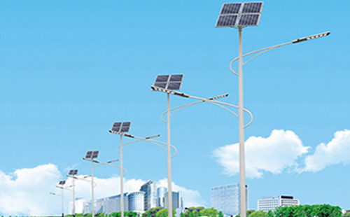 北方冬季白银太阳能路灯的保养要点