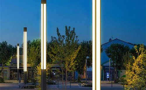 太阳能白银景观灯定制常见问题与解决方案