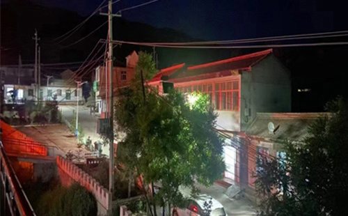 白银太阳能路灯在暴雪天气下的应对策略