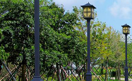 太阳能白银庭院灯价格为何差三倍？关键看这几点