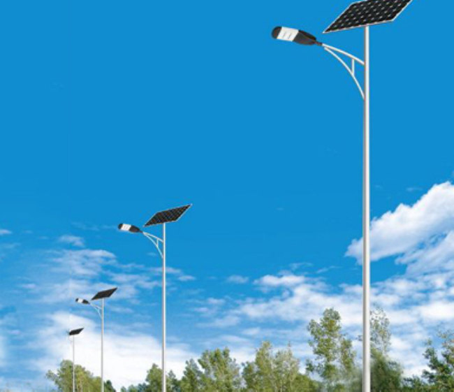 白银太阳能路灯维护时，这些细节别忽略！